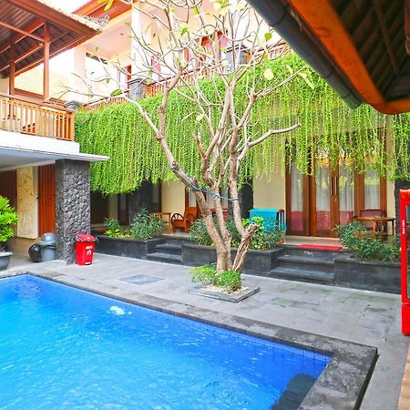 D'Astri Guesthouse Sanur Redpartner Денпасар Екстер'єр фото